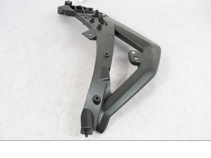 Baksidan på Toppkåpstag från en BMW R 1250 GSA -2021 motorcykel.