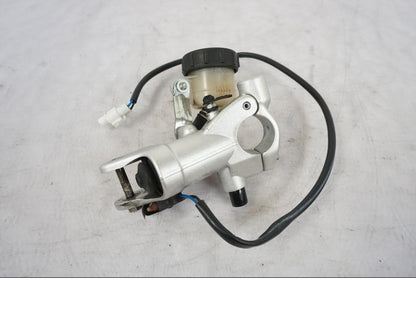 Framsidan på Kopplingshuvudcylinder från en KTM 990 Super Duke -2006 motorcykel.