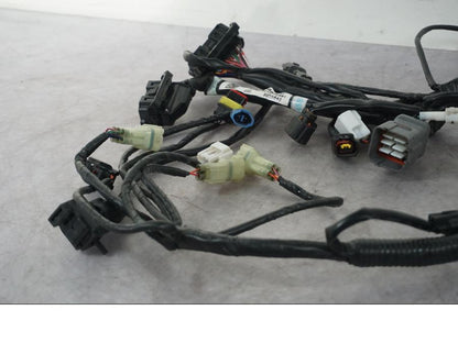 Höger sida på Kabelstam från en KTM 1290 Super Duke GT -2019 motorcykel.