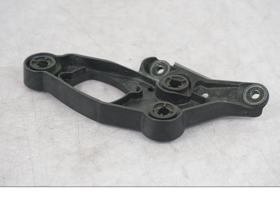 Höger sida på Instrumentfäste från en Yamaha MT-09 -2016 motorcykel.