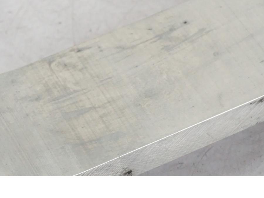 Vänster sida på Stötdämparlänkage från en Kawasaki Z 900 -2019 motorcykel.