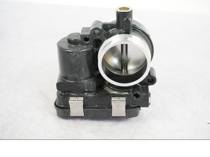 Höger sida på Spjällhus från en BMW R 1250 GSA -2021 motorcykel.