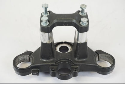 Framsidan på Gaffelkrona från en Honda NT 700 -2008 motorcykel.