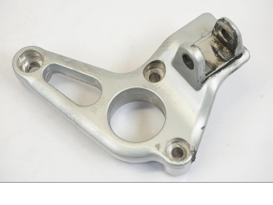 Framsidan på Fotpinnefäste från en BMW R 1150 RS -2003 motorcykel.