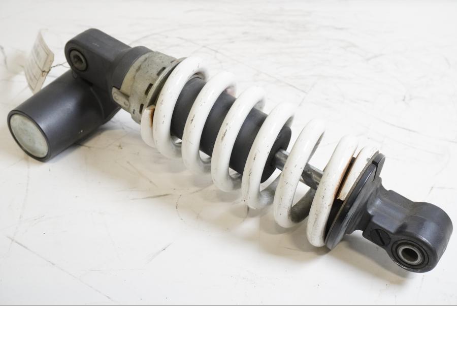 Framsidan på Stötdämpare från en Honda CBR 900 RR -2000 motorcykel.