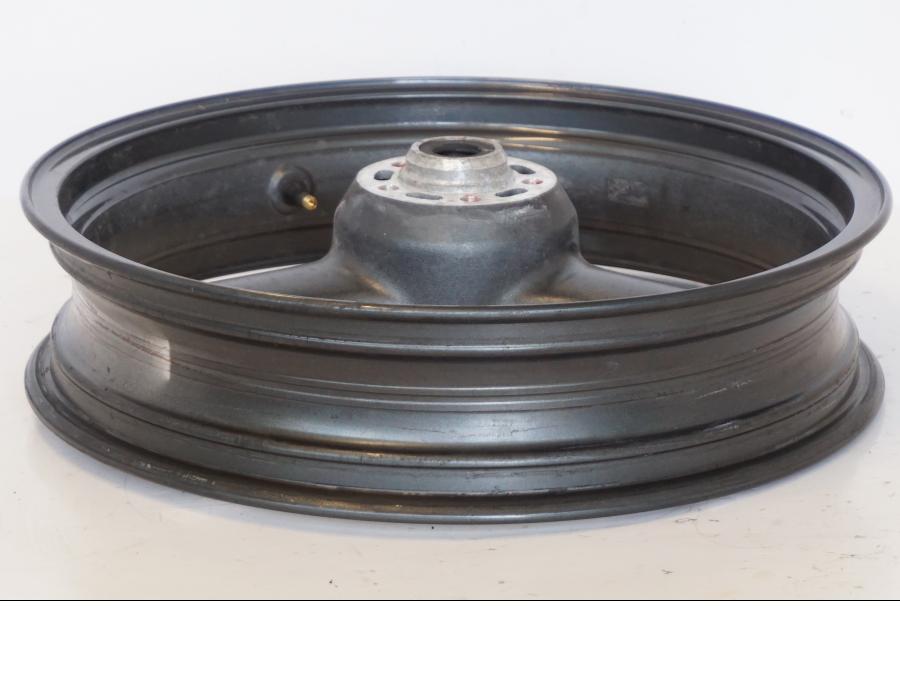 Vänster sida på Fälg från en Kawasaki ZR-7 -2001 motorcykel.