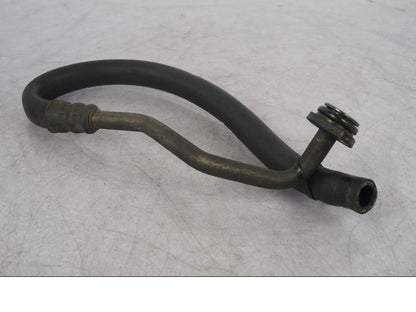 Baksidan på Oljekylslang från en BMW R 1100 GS -1998 motorcykel.