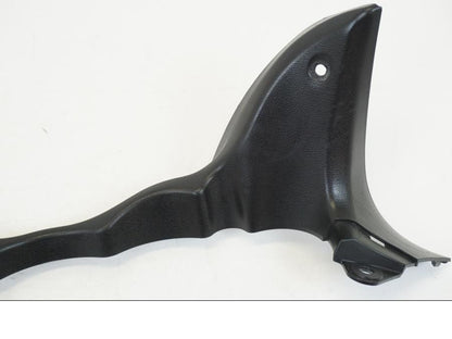 Höger sida på Instrumentplast från en Suzuki GSX 1300 R -2017 motorcykel.