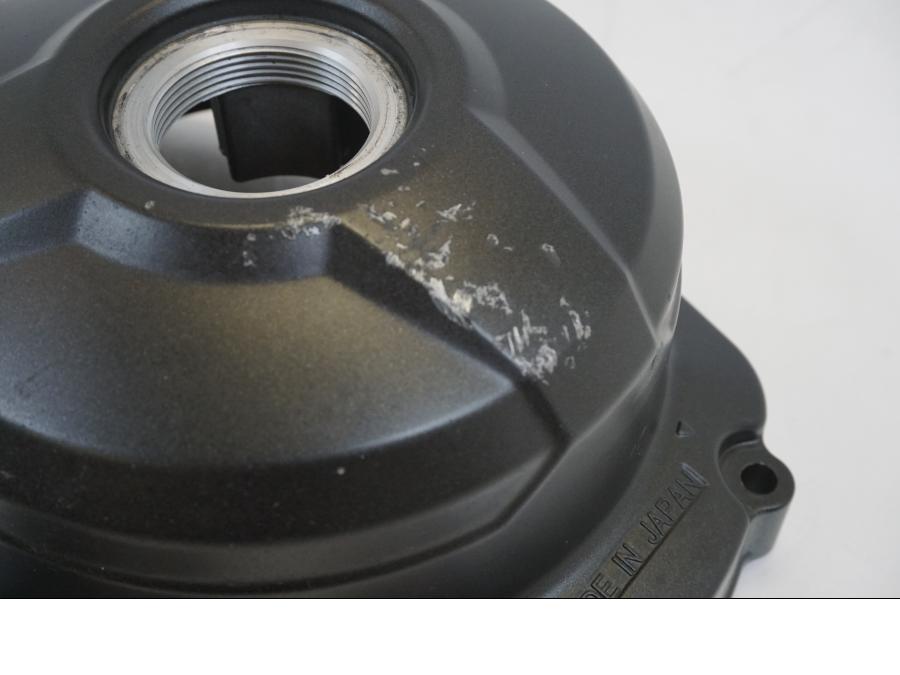 Höger sida på Motorkåpa från en Yamaha MT-09 -2017 motorcykel.