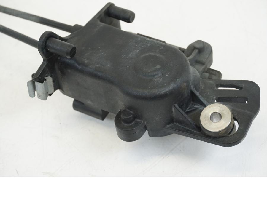 Snett uppifrån på Avgasspjällmotor från en BMW R 1250 GS -2019 motorcykel.