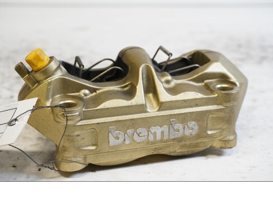 Framsidan på Bromsok från en BMW S 1000 R -2015 motorcykel.