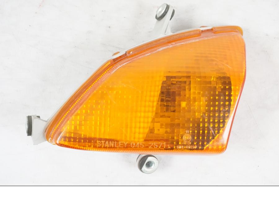 Framsidan på Blinkers från en Honda CBR 1000 F -1989 motorcykel.