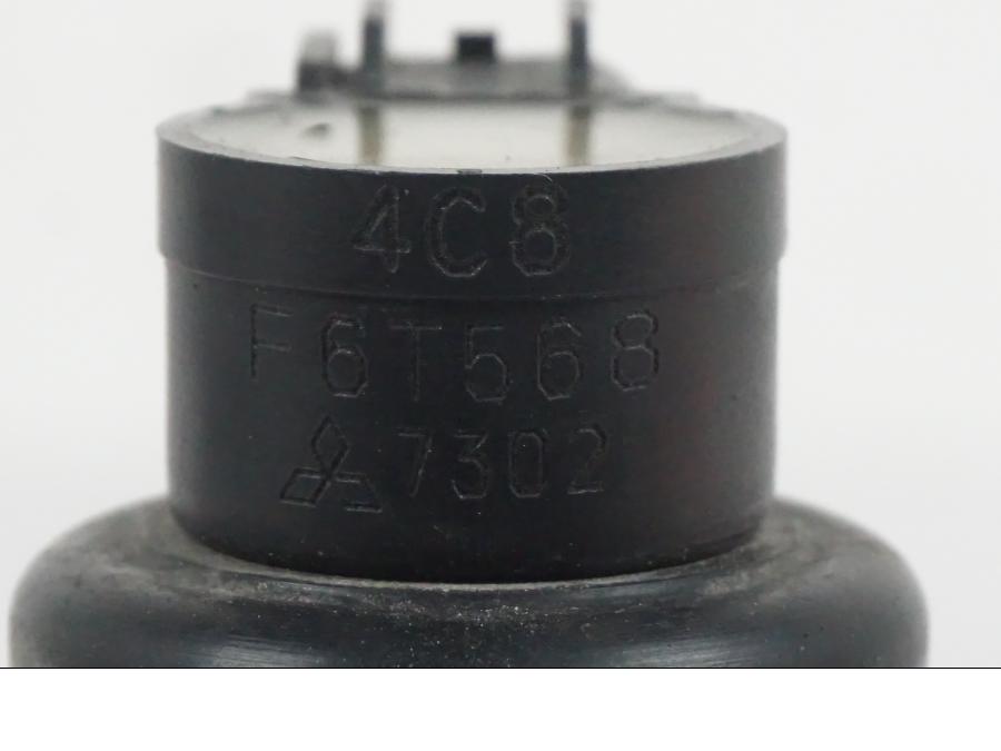 Vänster sida på Tändspole från en Yamaha YZF 1000 R1 -2007 motorcykel.