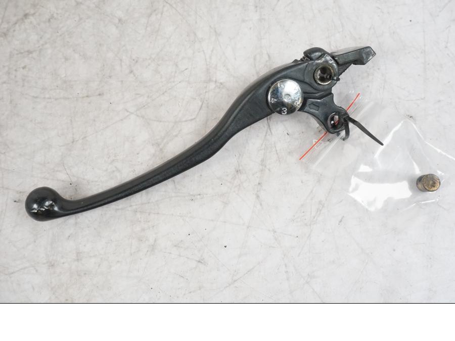 Framsidan på Kopplingsgrepp från en Buell 1125 R -2008 motorcykel.