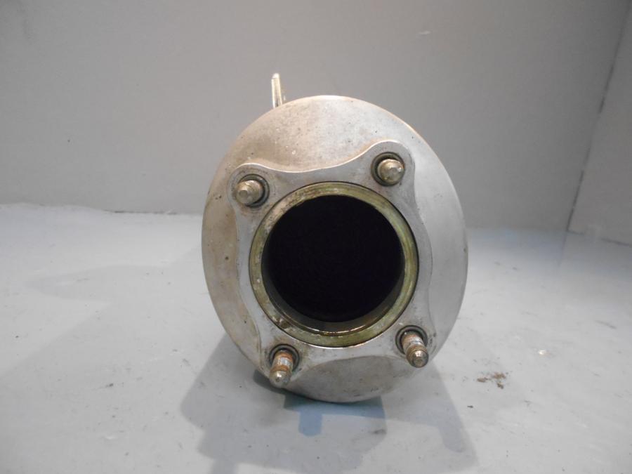 Höger sida på Ljuddämpare från en Suzuki SV 1000 -2007 motorcykel.