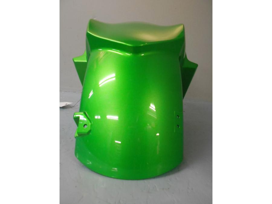 Höger sida på Framskärm från en Kawasaki Z 900 -2017 motorcykel.