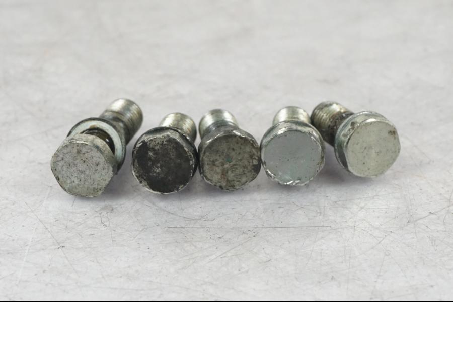 Höger sida på Bromsledning från en Triumph Daytona 955I -2000 motorcykel.