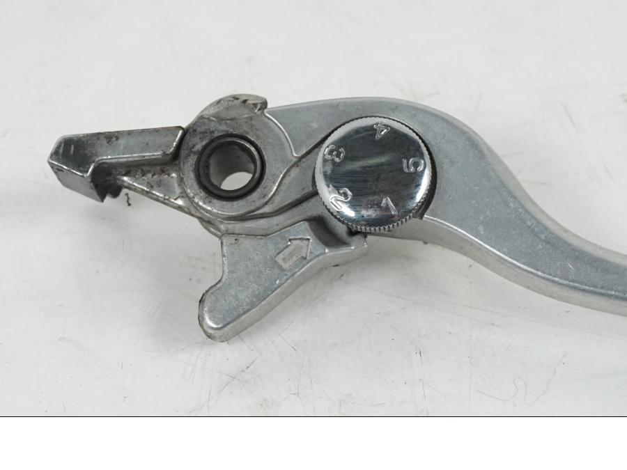 Baksidan på Bromsgrepp från en Kawasaki Z 750 -2006 motorcykel.