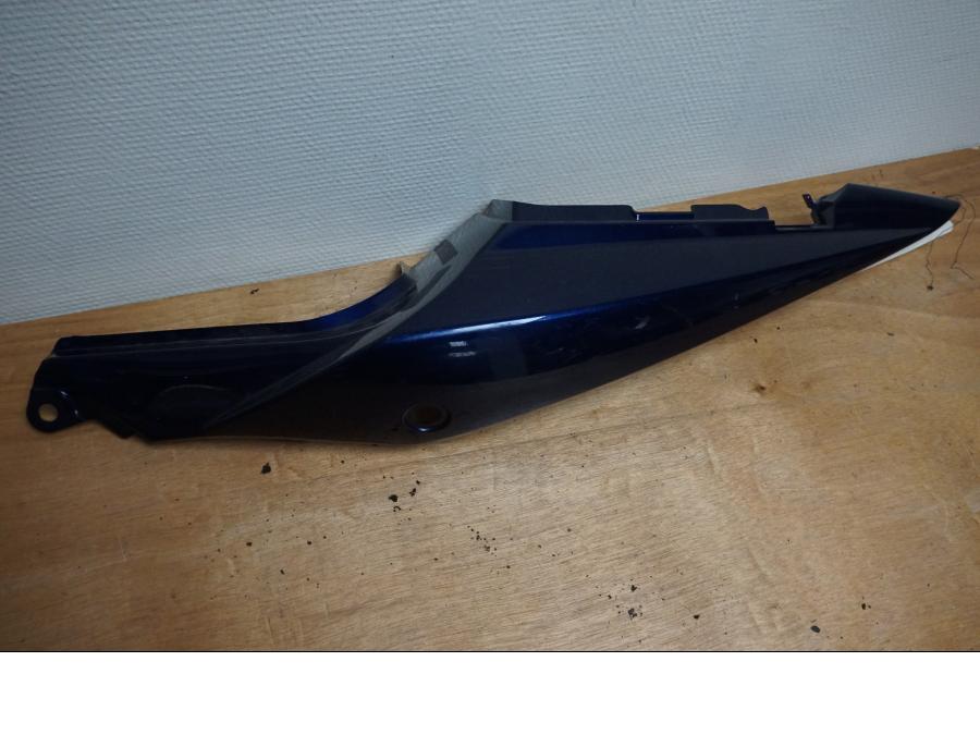 Framsidan på Bakvinge från en Suzuki SV 650 -2008 motorcykel.