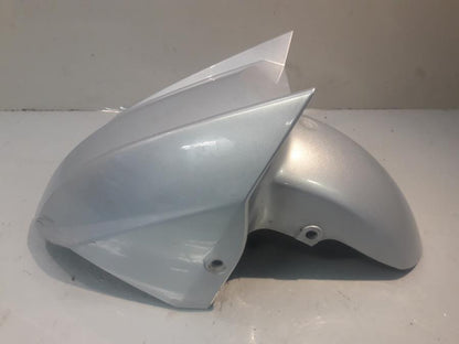 Framsidan på Framskärm från en Yamaha Cygnus -2007 motorcykel.