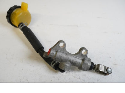 Framsidan på Bromshuvudcylinder från en Kawasaki ZX-9R -1994 motorcykel.