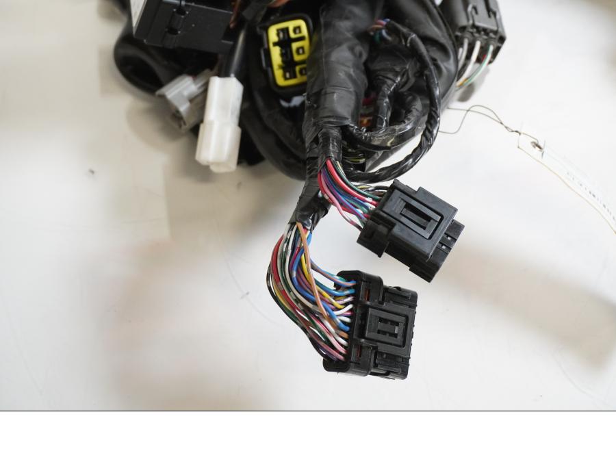 Baksidan på Kabelstam från en Kawasaki Z 800 -2014 motorcykel.