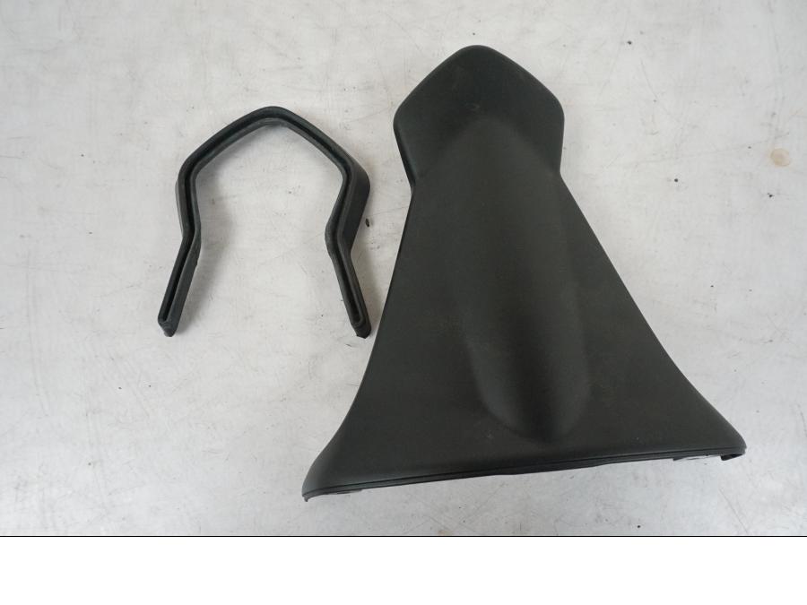 Framsidan på Baklampplast från en Triumph Bonneville T120 -2021 motorcykel.