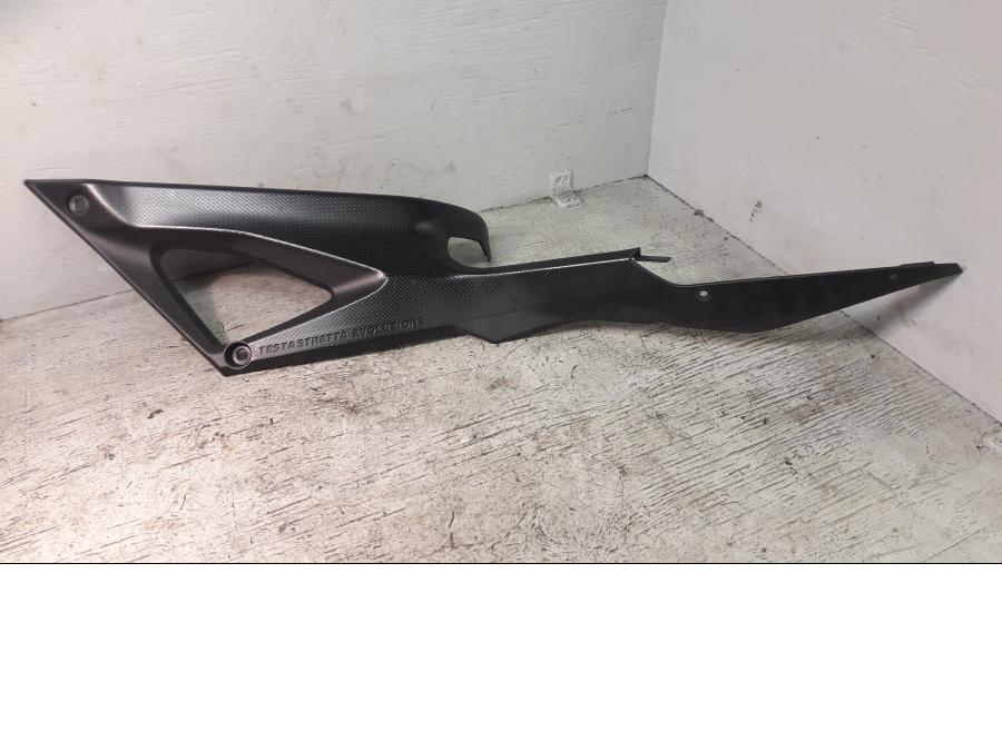 Framsidan på Sidopanel från en Ducati 848 -2010 motorcykel.