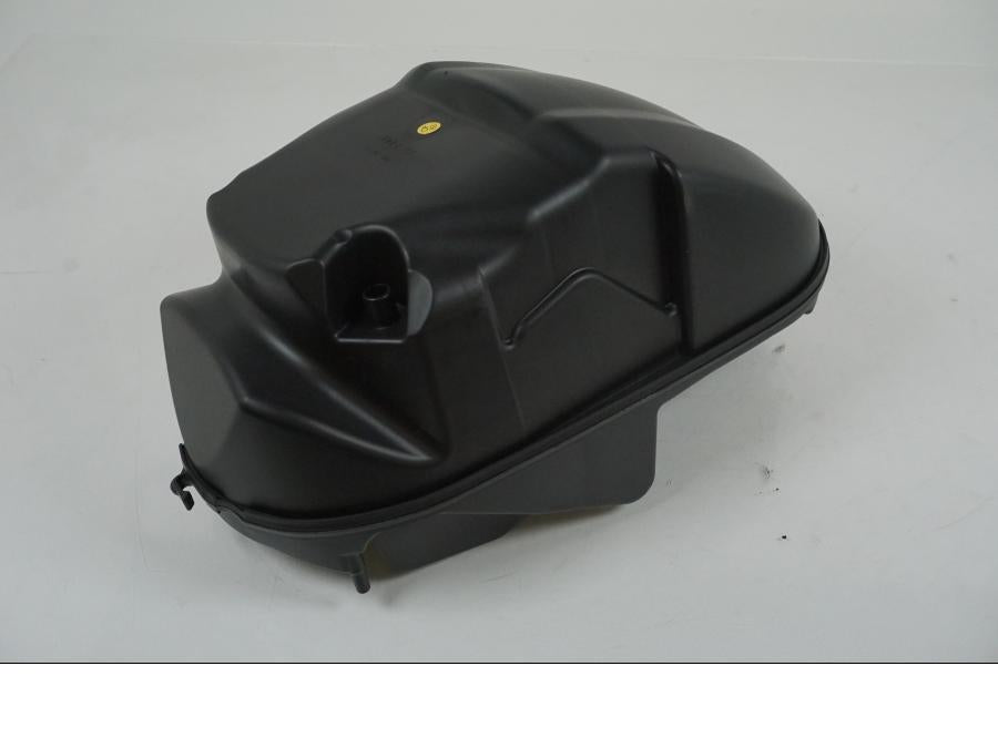 Baksidan på Luftburk från en Ducati Multistrada 1200 -2013 motorcykel.