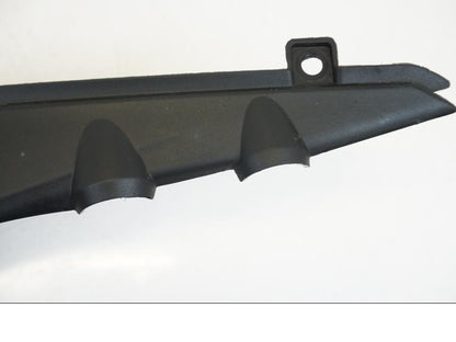 Snett uppifrån på Sidopanel från en Ducati Streetfighter V4 -2020 motorcykel.