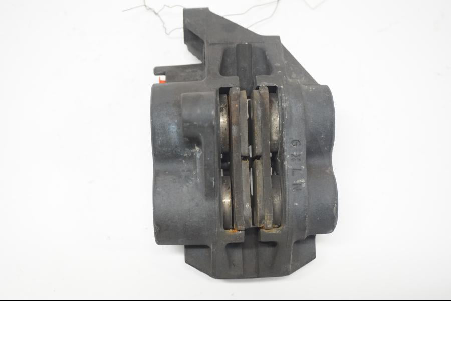 Snett uppifrån på Bromsok från en Yamaha FZ1-SA -2007 motorcykel.