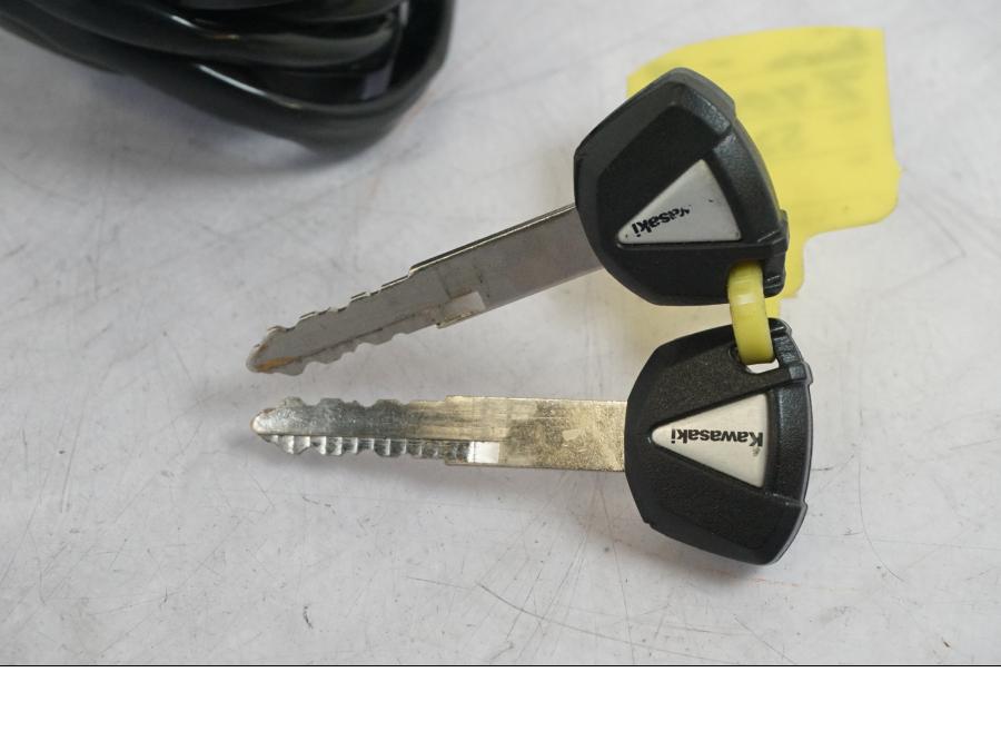 Baksidan på Låssats från en Kawasaki Z 900 -2019 motorcykel.