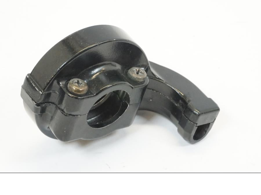 Vänster sida på Gasklo från en Triumph TT 600 -2001 motorcykel.