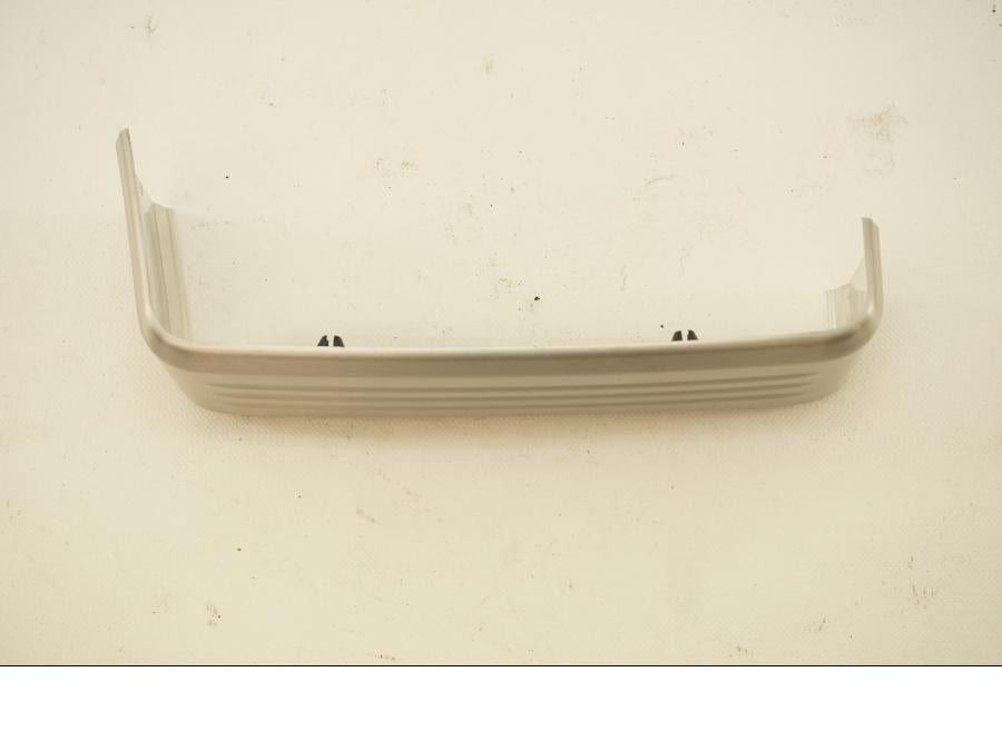 Baksidan på Batterihållare från en H-D FXD Dyna Glide -2006 motorcykel.