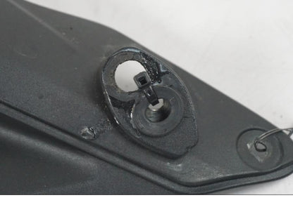 Baksidan på Sidkåpa innerplast från en MV Agusta Dragster -2014 motorcykel.