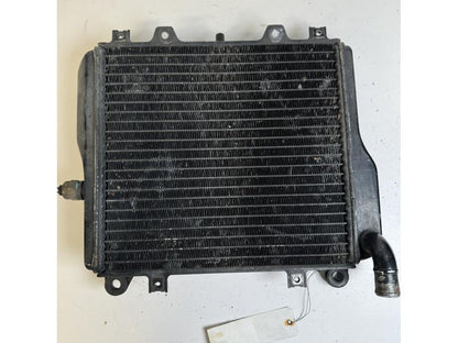 Framsidan på Vattenkyl från en Kawasaki ZX-10 -1990 motorcykel.