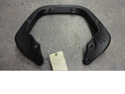 Höger sida på Passagerarhandtag från en Triumph Sprint ST -2005 motorcykel.