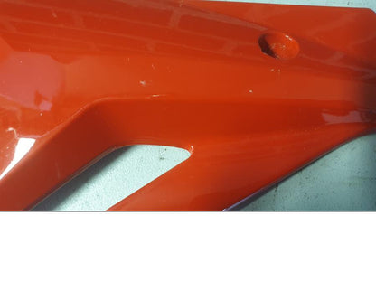 Höger sida på Magkåpa från en BMW S 1000 R -2014 motorcykel.