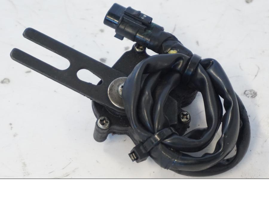 Extrabild1 på Sidostödsbrytare från en Kawasaki ER-6N -2012 motorcykel.