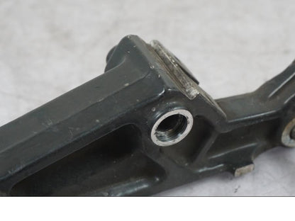 Höger sida på Bromsoksfäste från en Honda VF 750 S -1982 motorcykel.