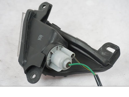 Snett nerifrån på Blinkers från en Kawasaki ZX-6R -2011 motorcykel.