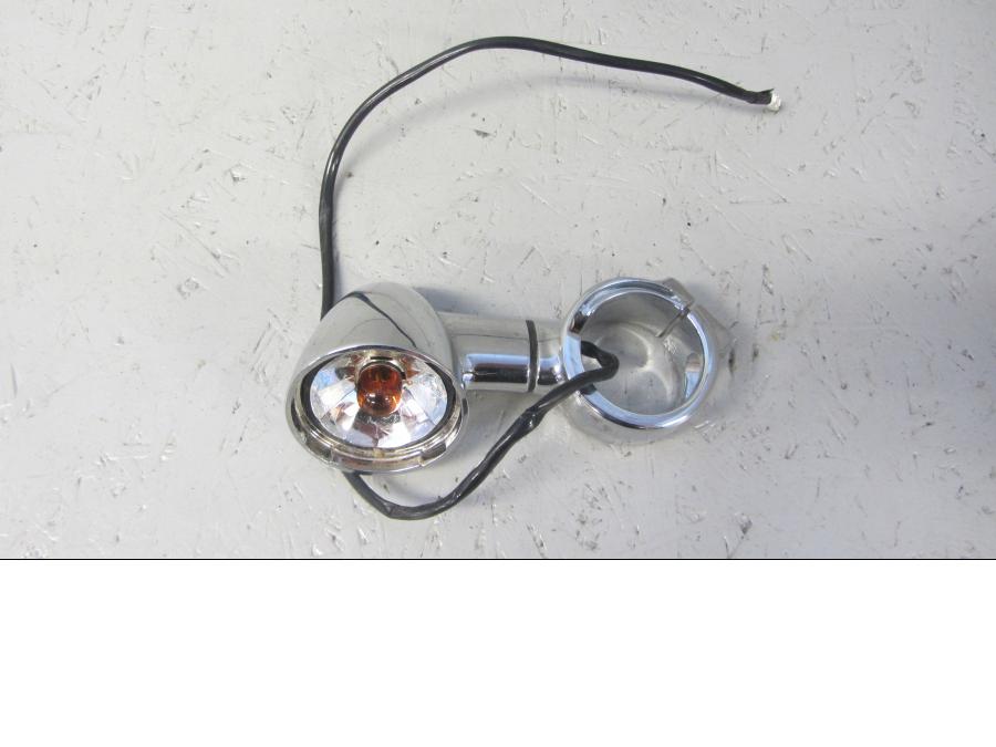 Framsidan på Blinkers från en Triumph Thunderbird 1600 -2011 motorcykel.