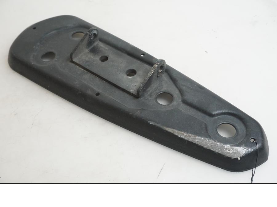 Framsidan på Fotpinneplatta från en Indian Chieftain Dark Horse -2019 motorcykel.