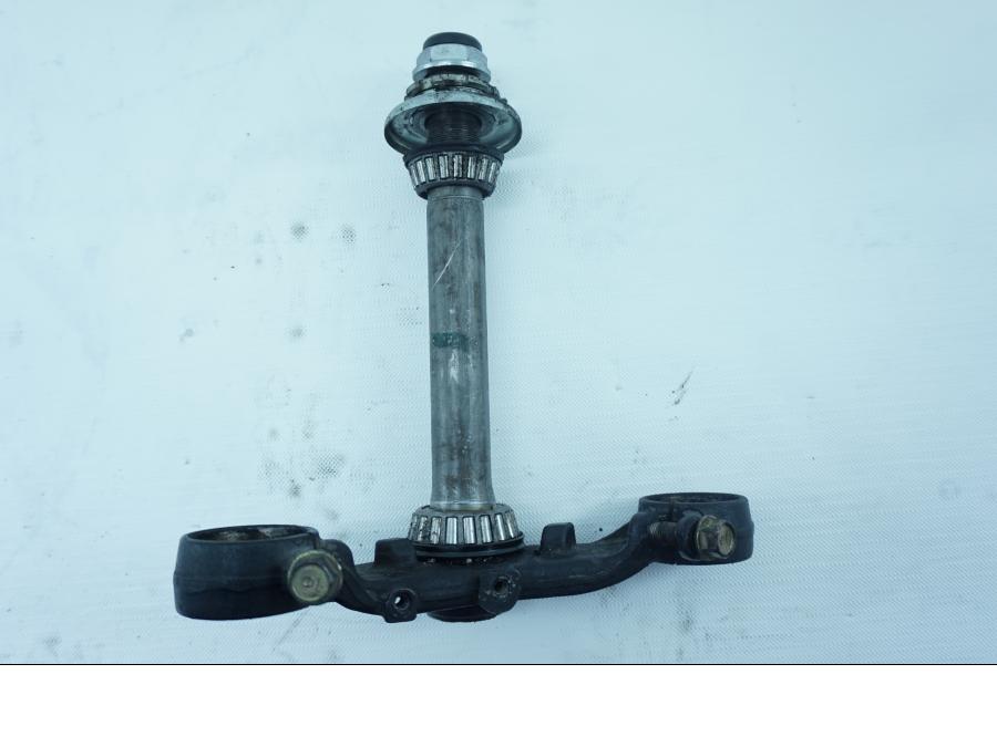 Höger sida på Gaffelkrona från en Honda VFR 750 -1992 motorcykel.