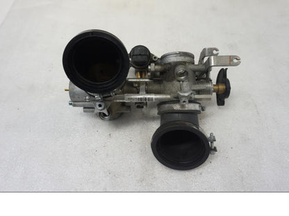 Framsidan på Spjällhus från en Ducati Monster 796 -2013 motorcykel.