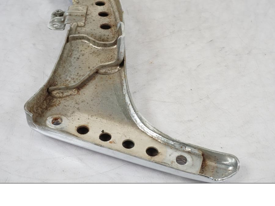 Extrabild1 på Bakskärmstag från en Suzuki VL 800 -2002 motorcykel.