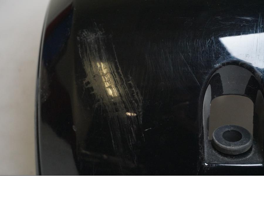 Snett uppifrån på Bensintankskåpa från en Indian Chieftain Dark Horse -2019 motorcykel.