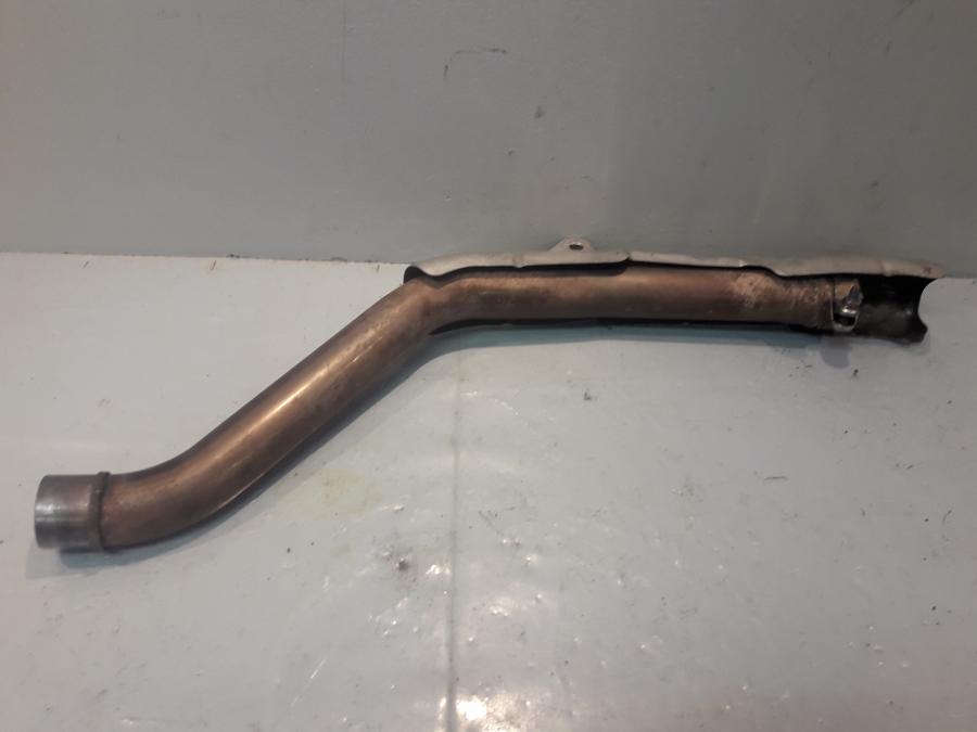 Baksidan på Mellanrör från en Kawasaki ZX-6R -2008 motorcykel.