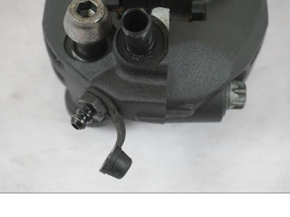 Vänster sida på Bromsok från en Kawasaki ZZ-R 1400 -2009 motorcykel.