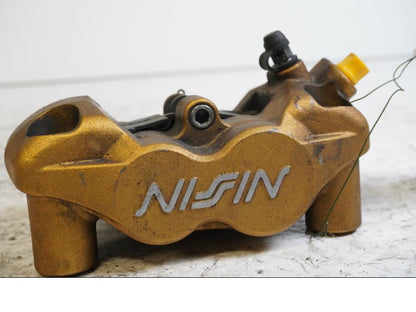 Framsidan på Bromsok från en Triumph Street Triple R -2011 motorcykel.